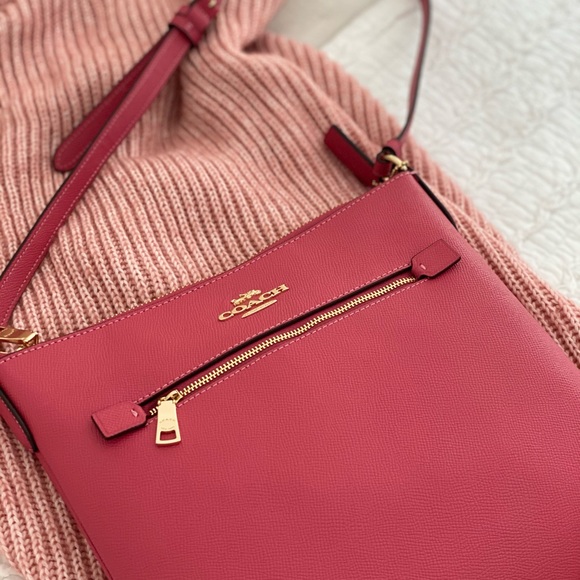 🆕 COACH | Rowan File Bag Gold/Strawberry Haze & Small Wristlet - Picture 8 of 12